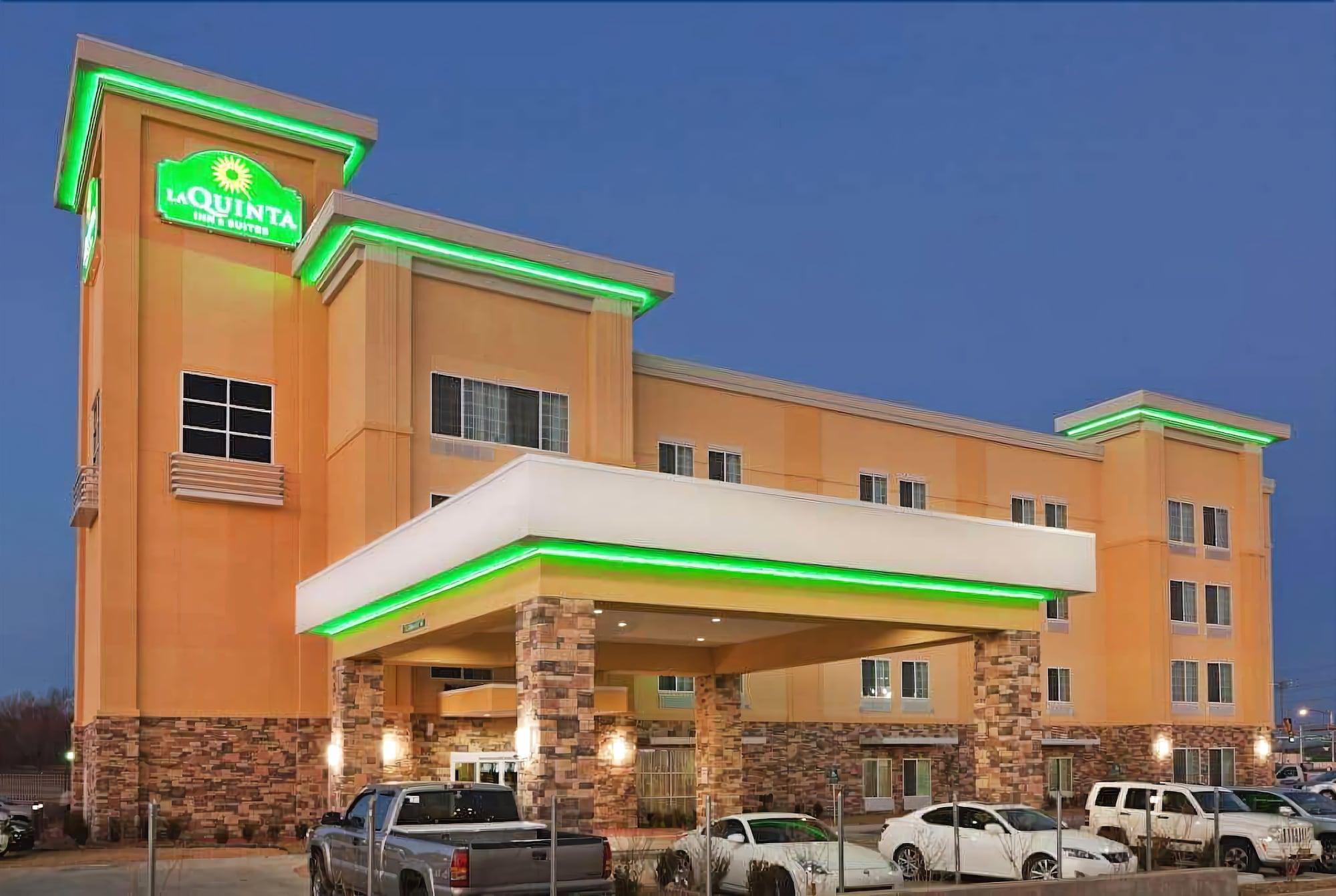 Отель La Quinta By Wyndham Tulsa - Catoosa Экстерьер фото