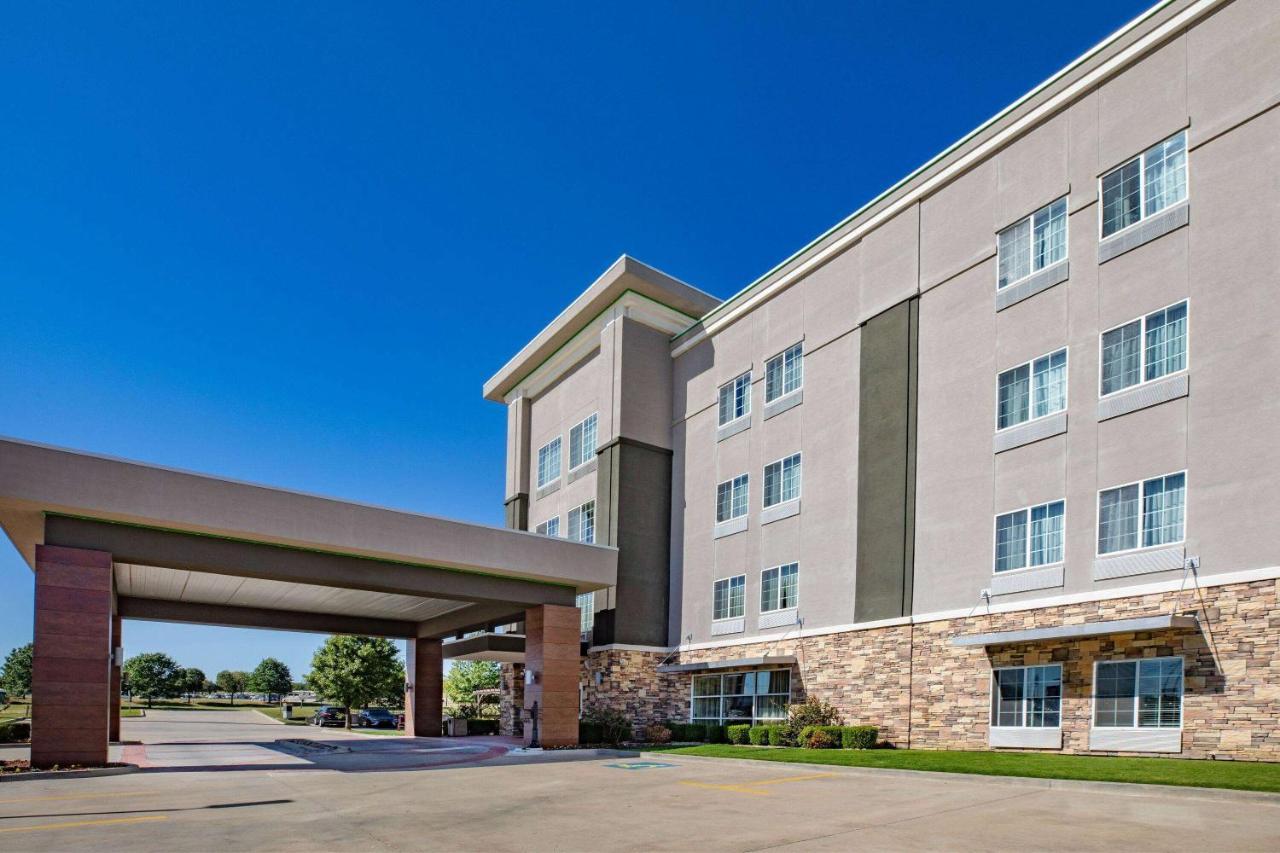 Отель La Quinta By Wyndham Tulsa - Catoosa Экстерьер фото