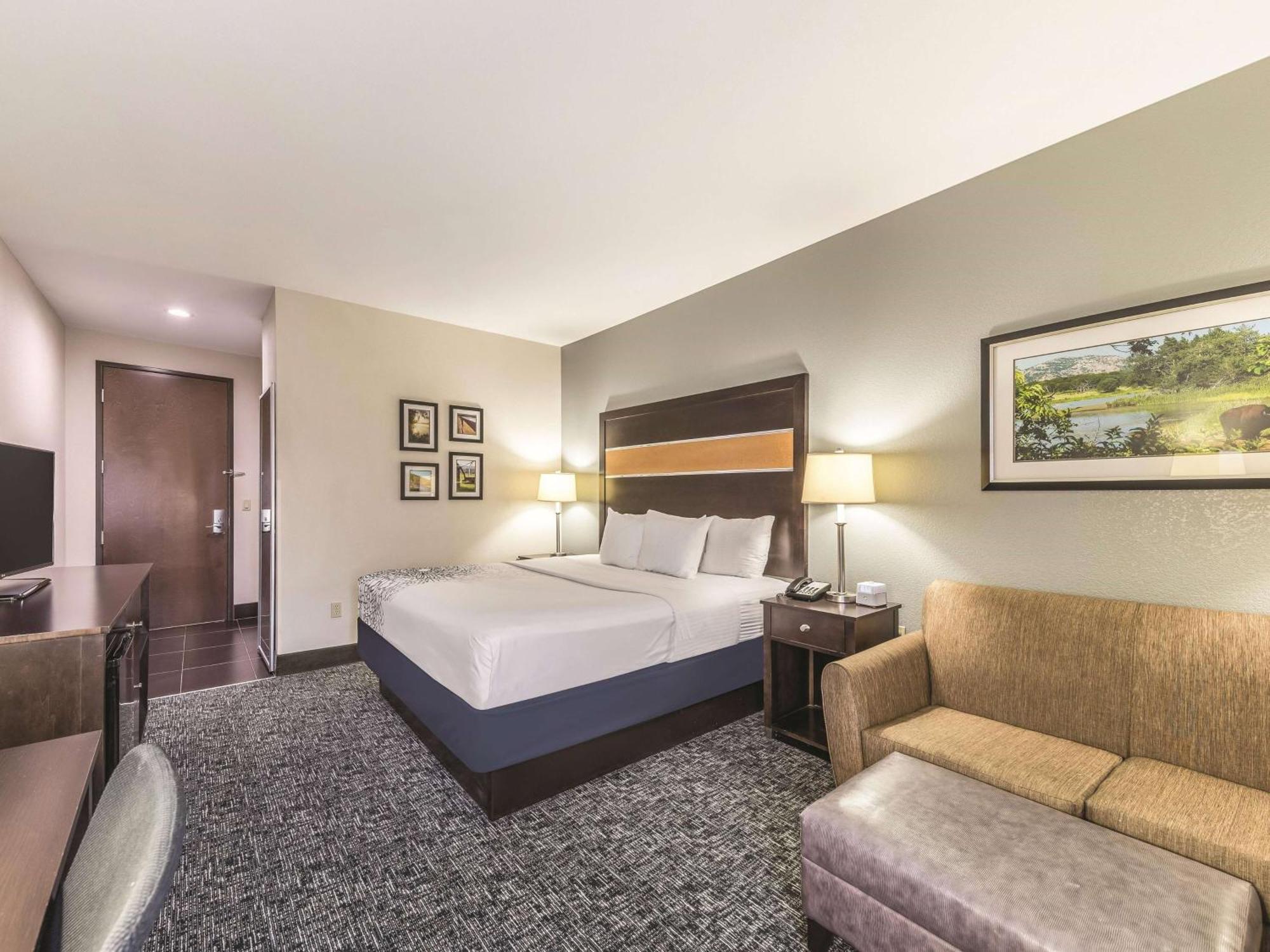 Отель La Quinta By Wyndham Tulsa - Catoosa Экстерьер фото